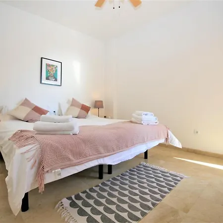Larissa * Estepona